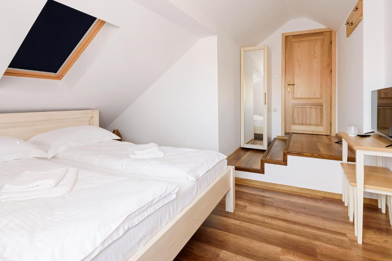 Chic Voyage Hotel Sibiu Exterior photo