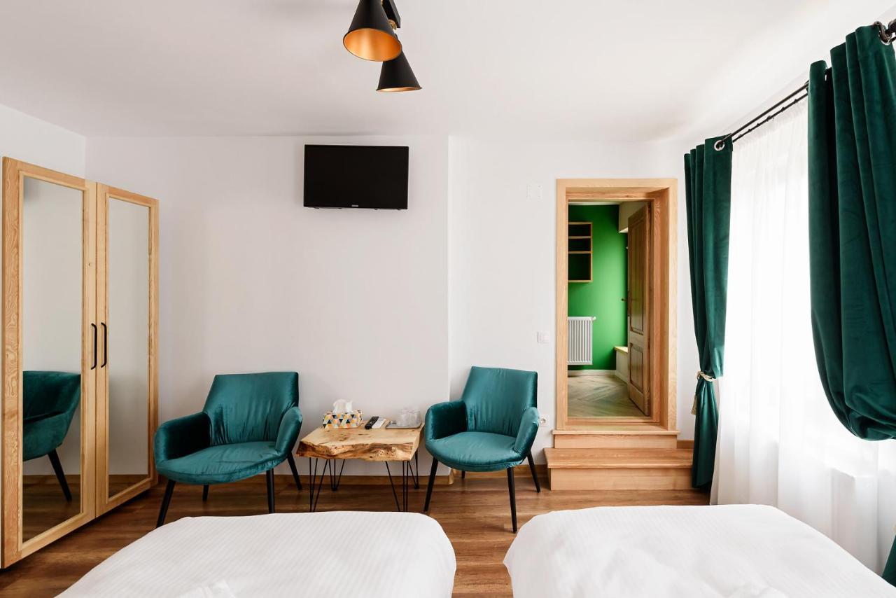 Chic Voyage Hotel Sibiu Exterior photo