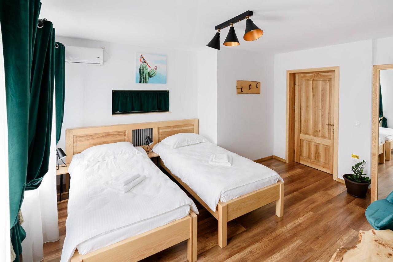 Chic Voyage Hotel Sibiu Exterior photo